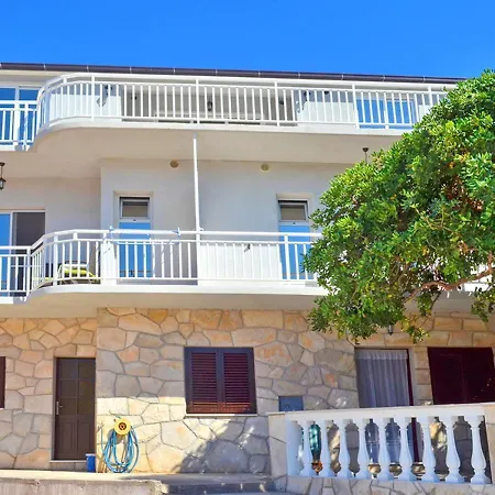 Katica's Place Апартаменты *