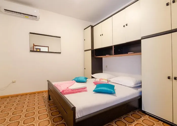 Katica's Place * 프리즈바